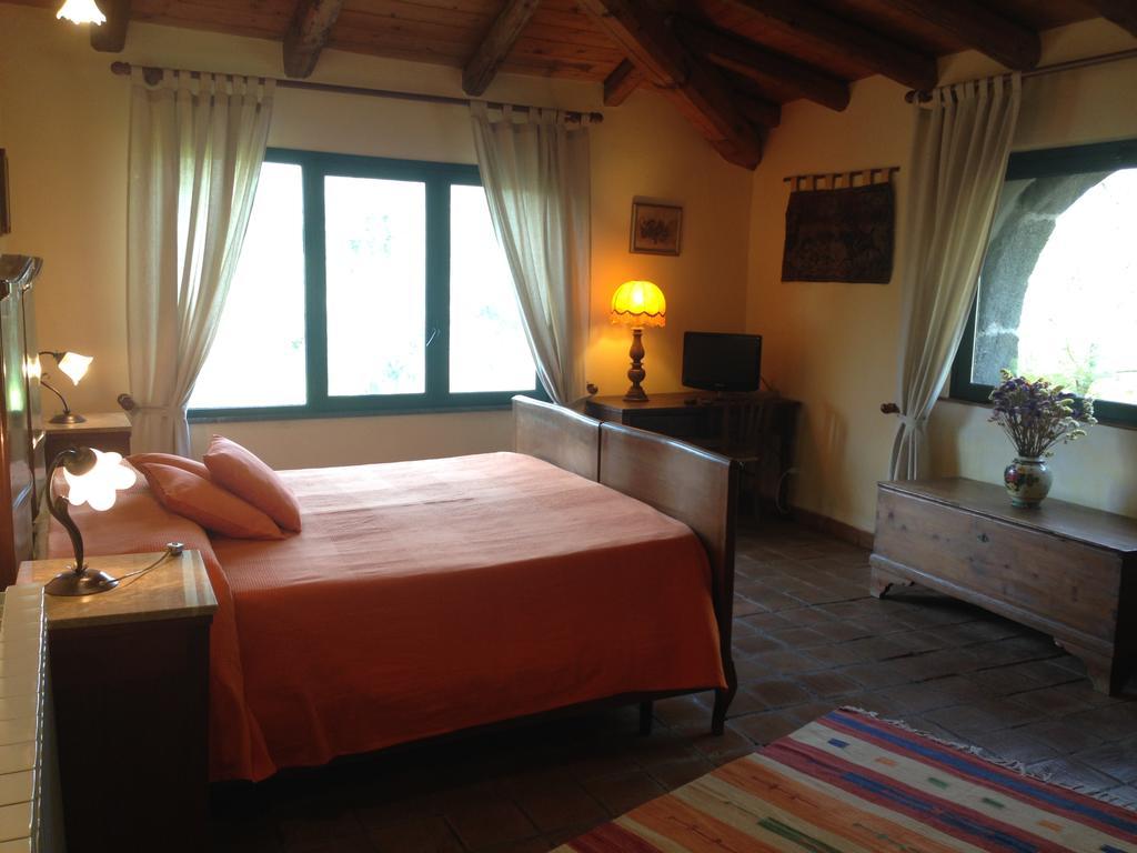 Bed And Breakfast Il Glicine Piedimonte Etneo Kültér fotó