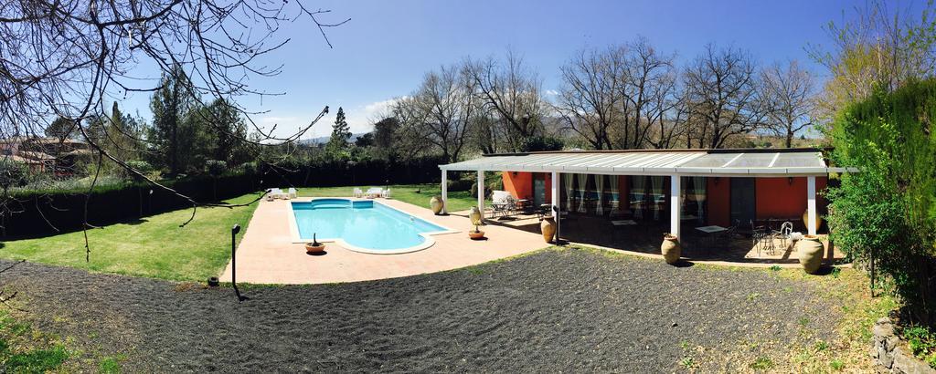 Bed And Breakfast Il Glicine Piedimonte Etneo Kültér fotó